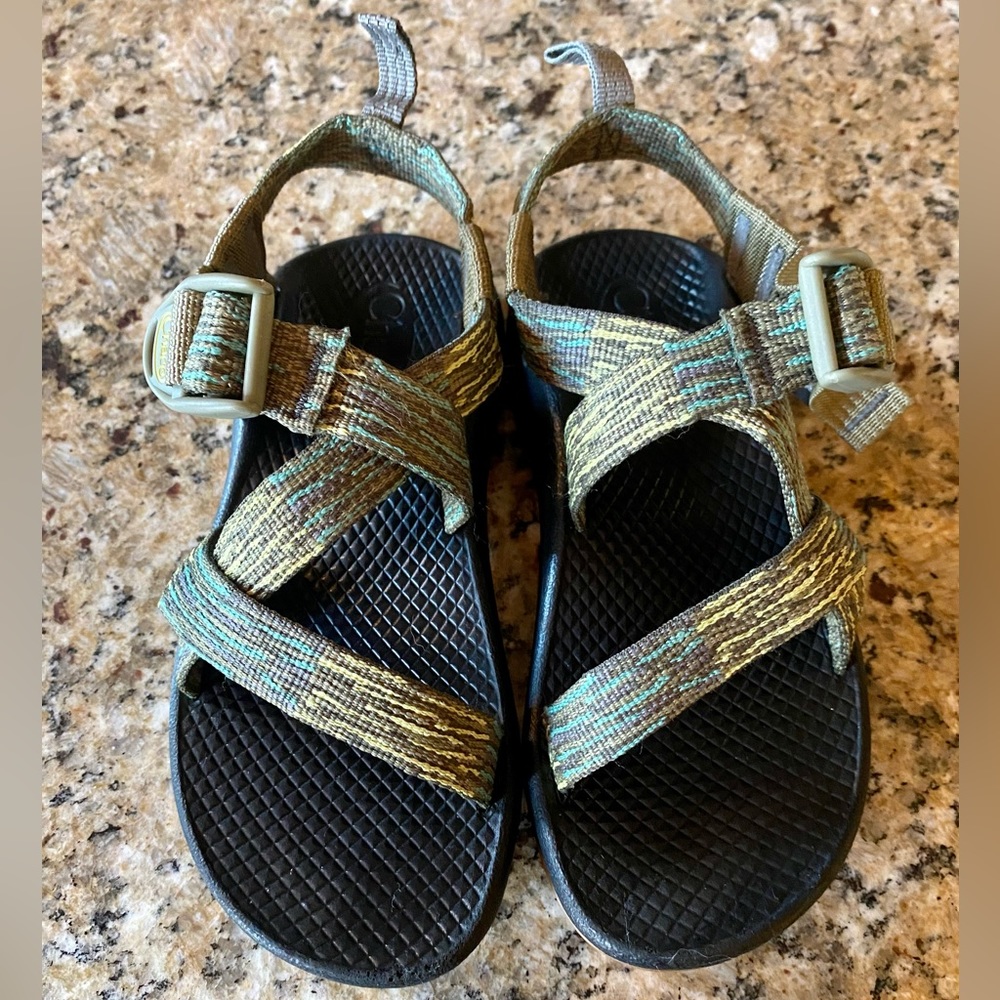 Boys Chaco Sandals Size 13 Little Kid
